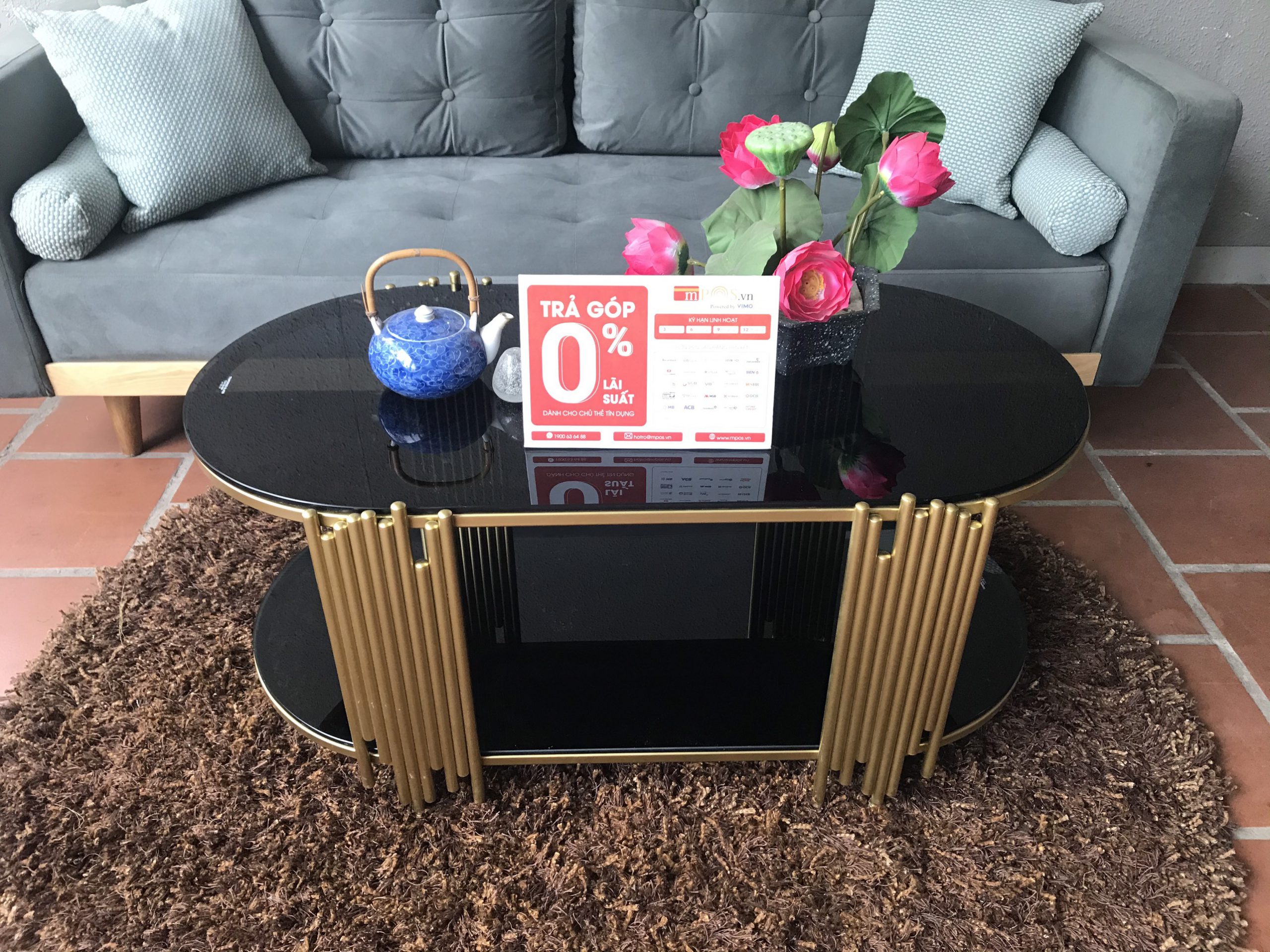 bàn sofa thanh trúc vàng